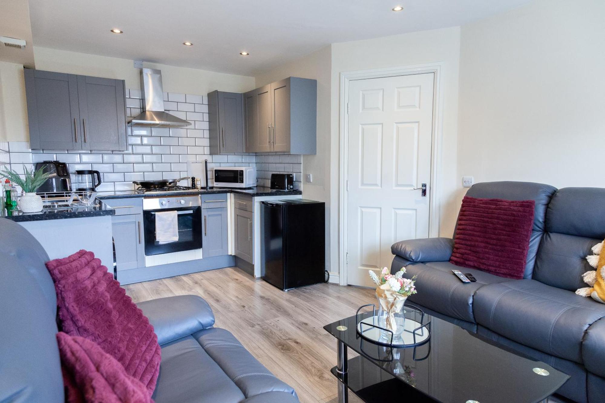 Pinfold Court Apartments Knowsley Exterior foto