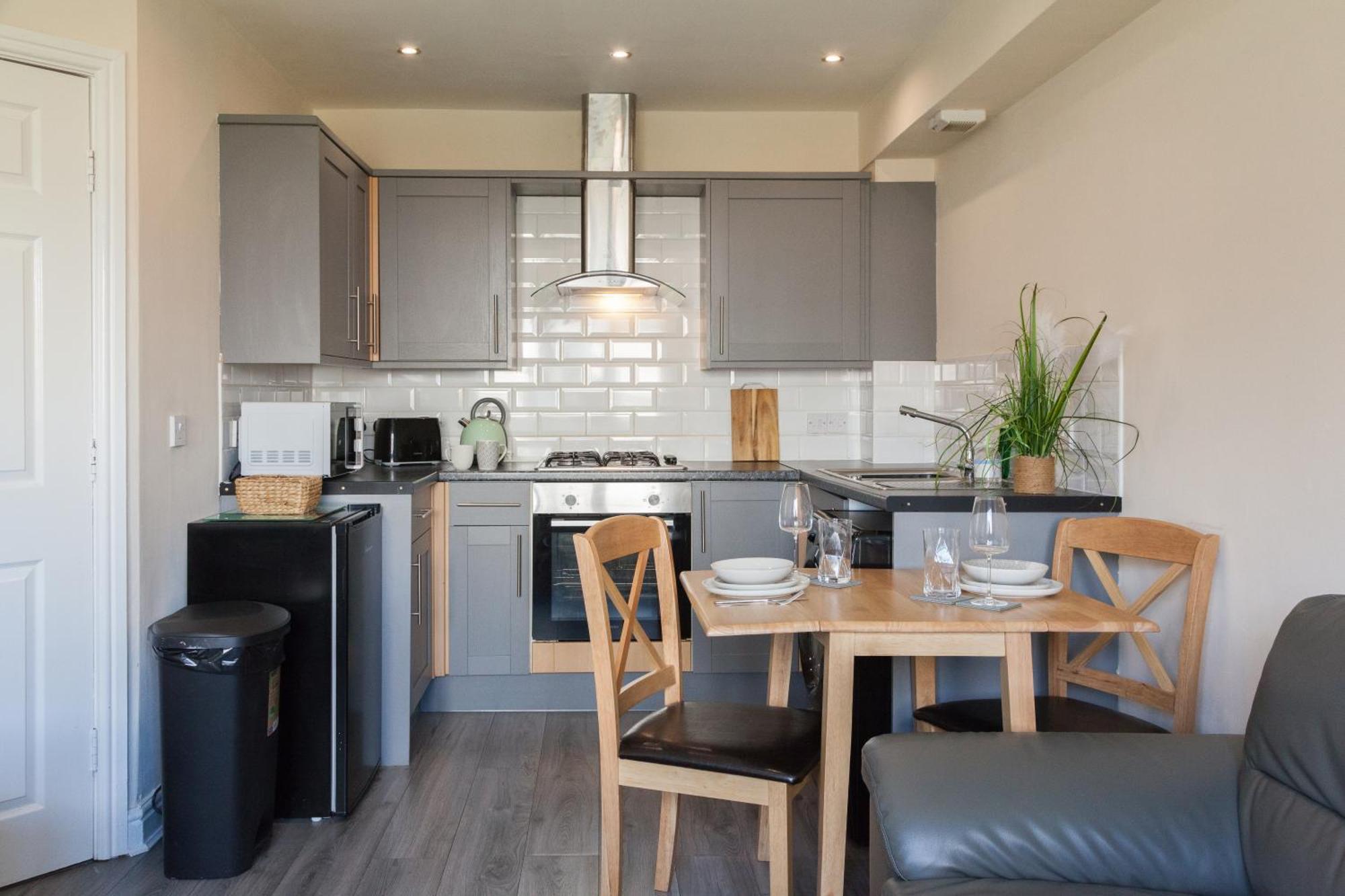 Pinfold Court Apartments Knowsley Exterior foto