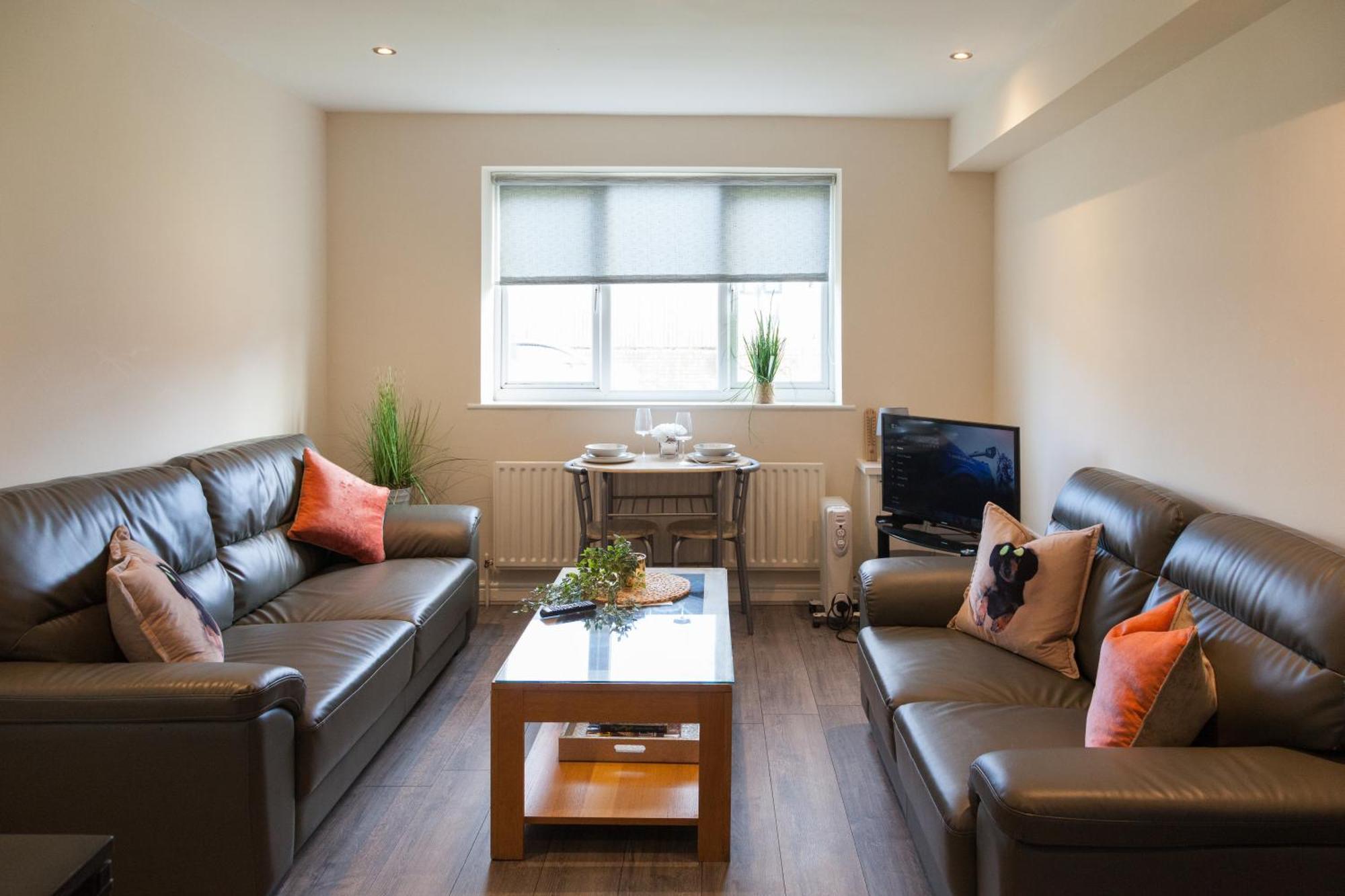 Pinfold Court Apartments Knowsley Exterior foto
